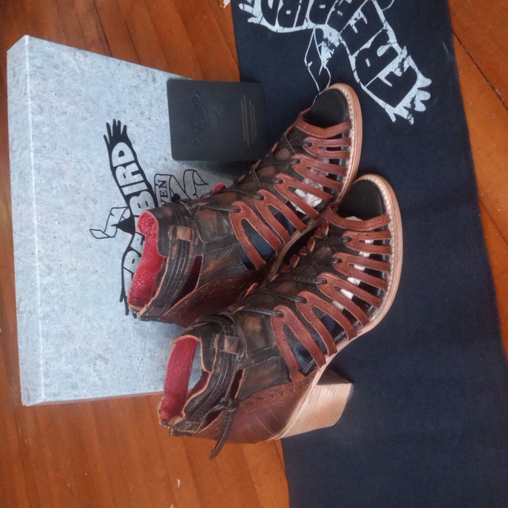 NIB Freebird size 8 sandal boots